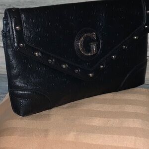 🎁Guess Black Clutch
